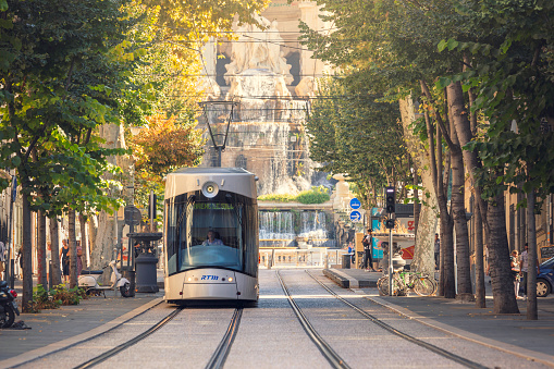 LES MOYENS DE DÉPLACEMENT EN MARSEILLE